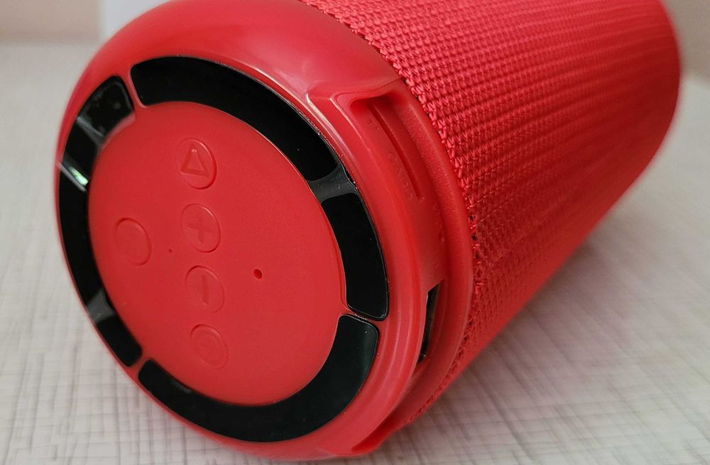 портативная акустическая колонка