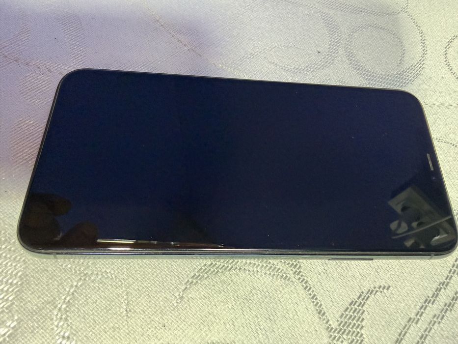 Продам айфон 11 про макс(256гб) в хорошому стані