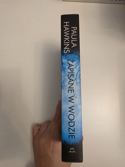 Paula Hawkins "Zapisane w wodzie"