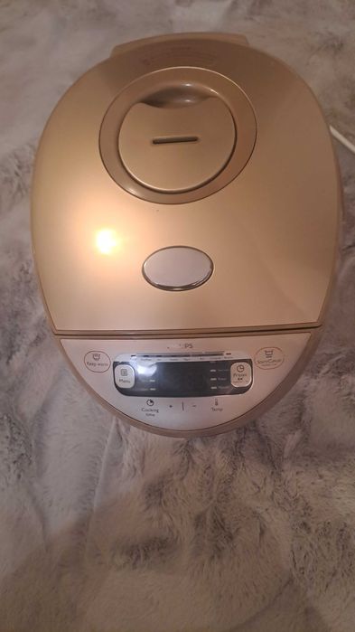 Multicooker Philips HD3167 – stan bardzo dobry, używany okazjonalnie