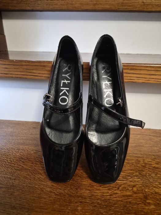Buty damskie czółenka lakierowane czarne firmy Ryłko rozmiar 35