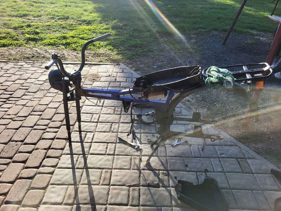 Рама на мопед карпати