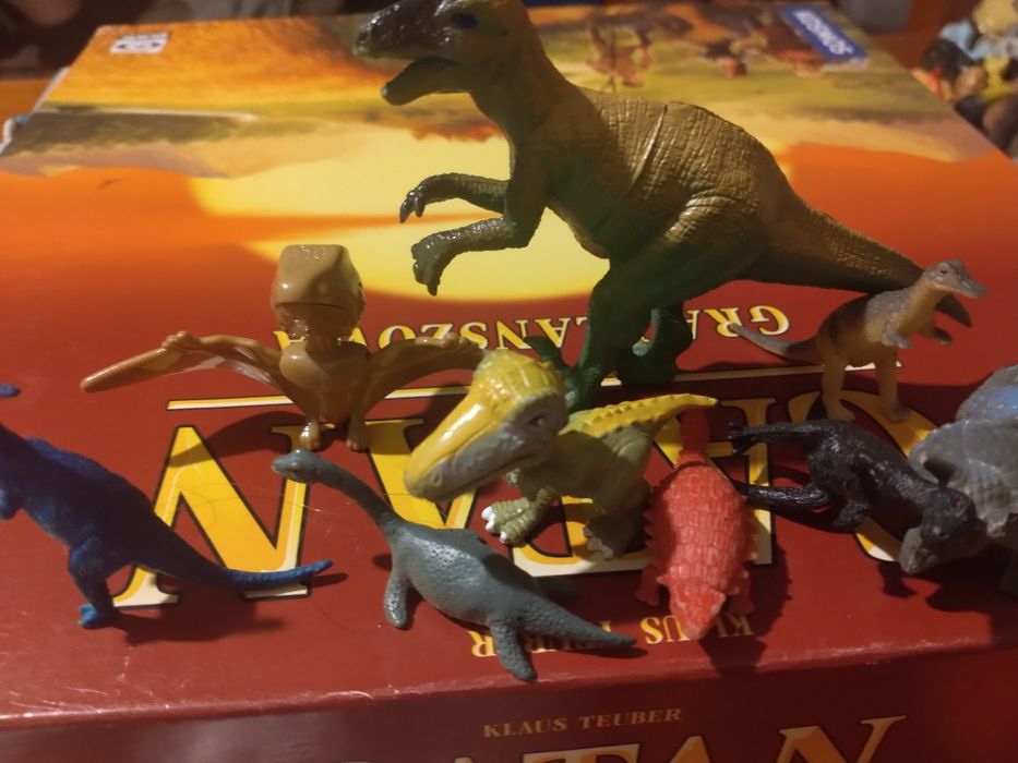Dinozaury figurki