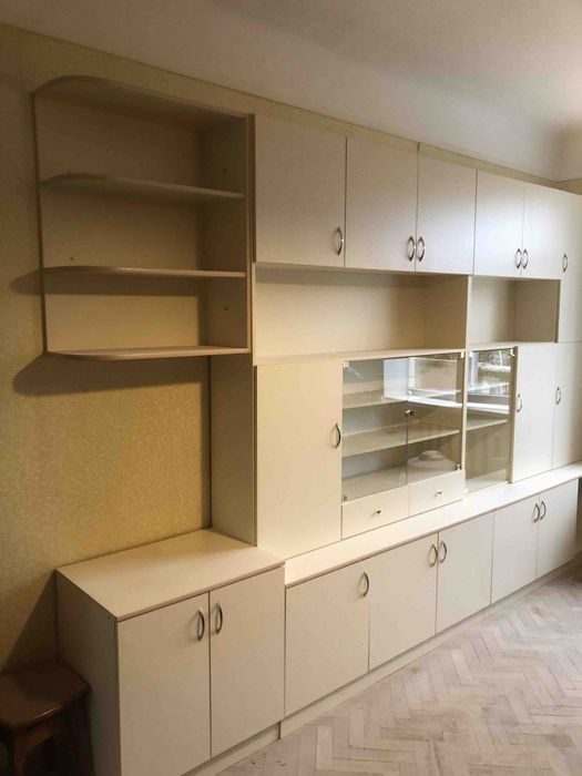 Продам стенку б/в