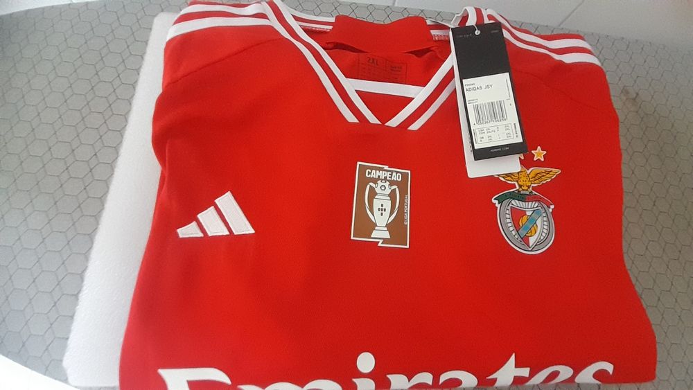 Camisola do Benfica 2Xl com Ricardinho 2  gravado