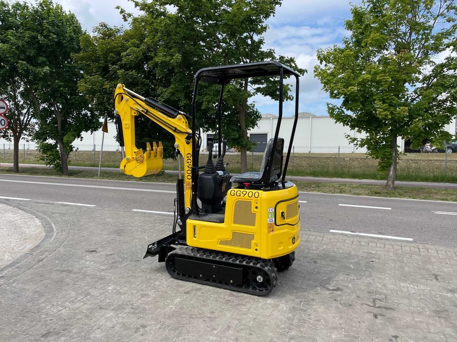 Nowa minikoparka Gunter Grossmann GG900. Silnik Kubota