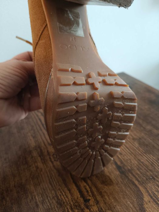 Brązowe ,zamsz r.37