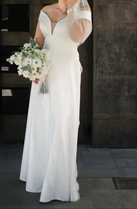 Продам весільну сукню