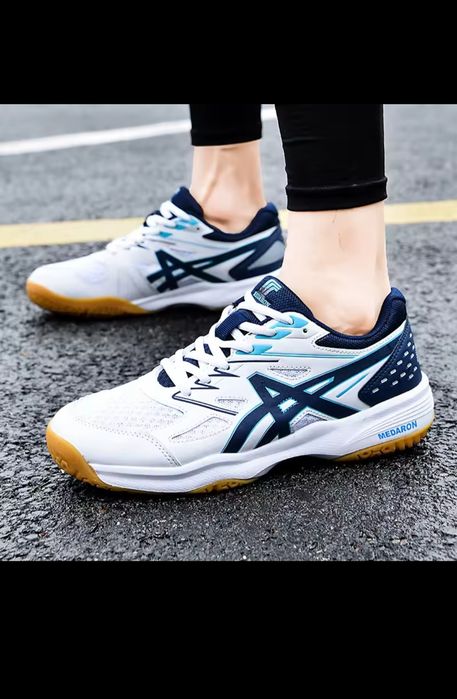 Волейбольні кросівки Asics