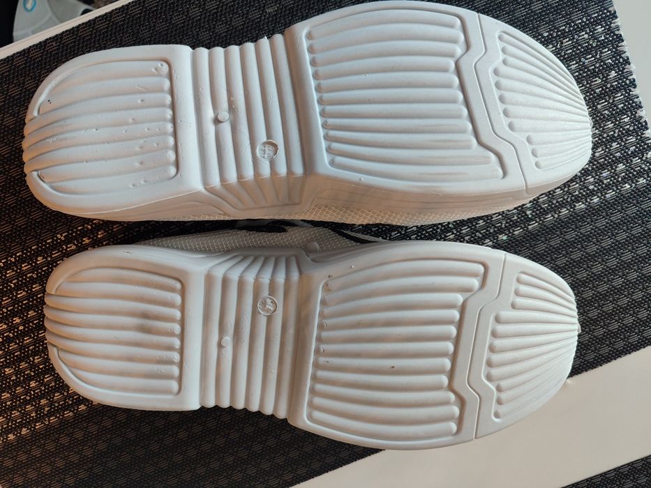 Buty sportowe , letnie rozmiar 44