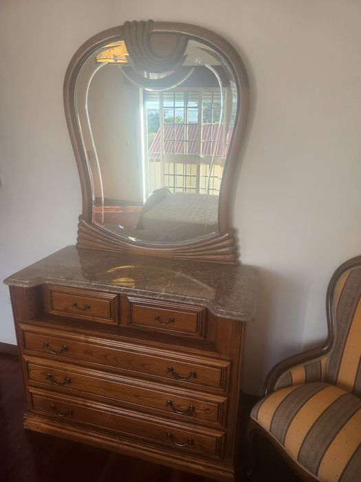 Mobília de quarto completa carvalho e mármore