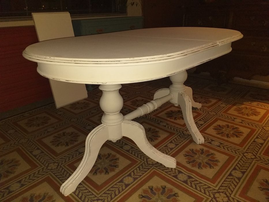 Restauros e pinturas em moveis e compra de antiguidades