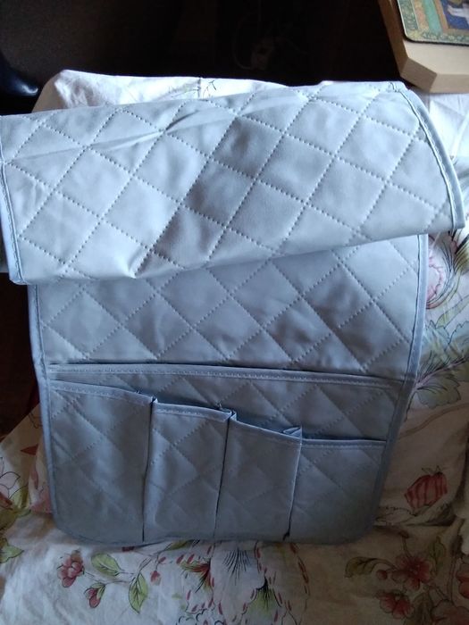 Bolsa organizadora de braço de sofá