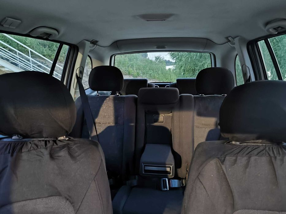 Opel Zafira 2.0 DTI 101cv - 7 Lugares