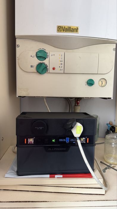 КОТЕЛ ТЯГНЕ! Зарядна станція Allpowers S700