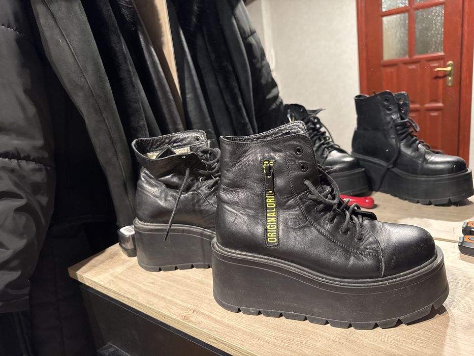 Черевики на платформі