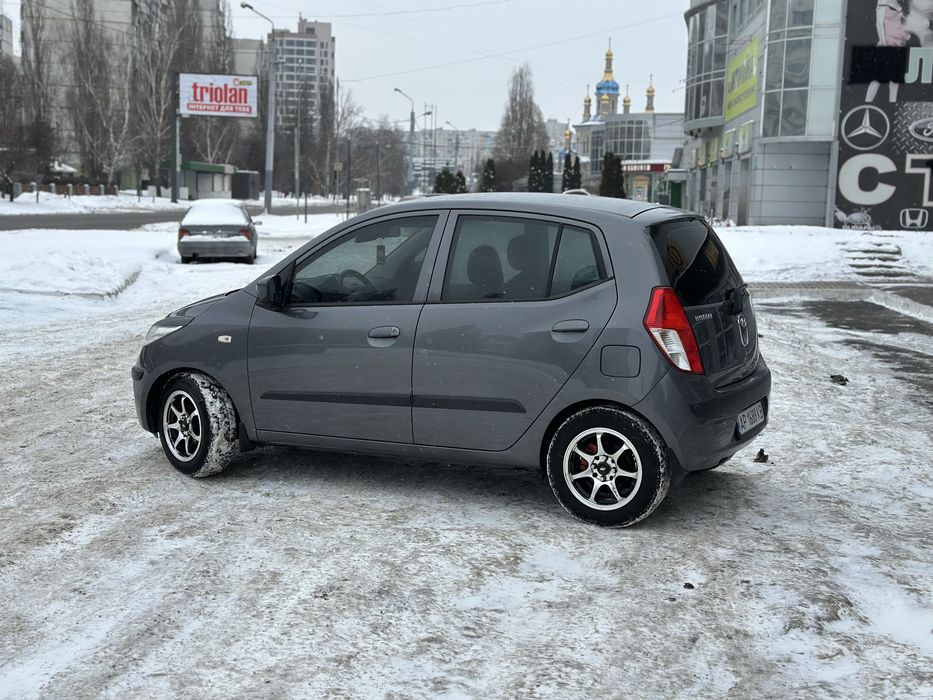 Hyundai і10 Офіційна