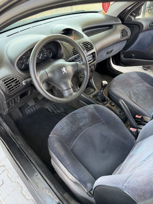 Peugeot 206 a gasolina com 152.000 foto 5