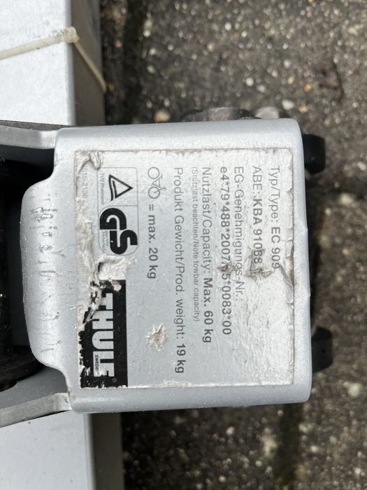 Bagaznik rowerowy na hak na 4 rowery Thule ec 909 G6