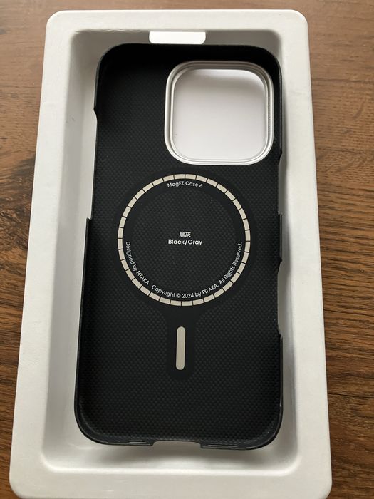 Чехол iPhone 16 Pro  Pitaka Ultra-Slim Case