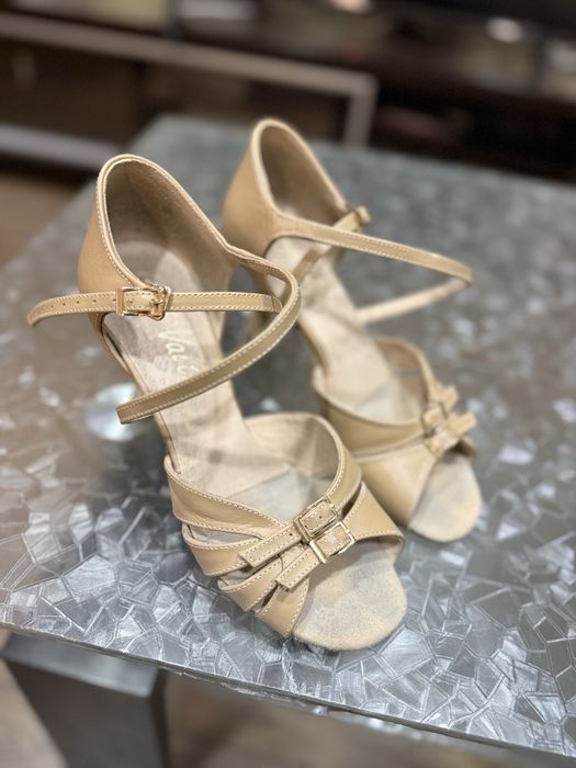 Туфлі для бальних танців (латина)