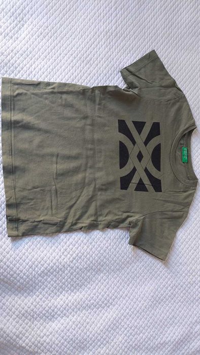 T shirt Benetton 6-7 anos