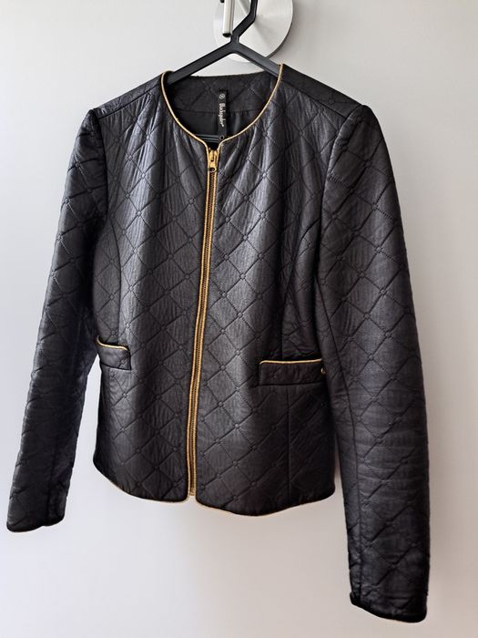 Casaco semipele s preto e dourado