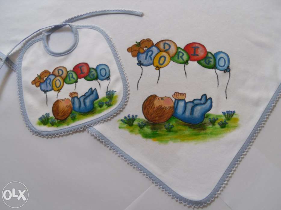 Conjunto de fralda babete pintados à mão (pinto outros motivos)