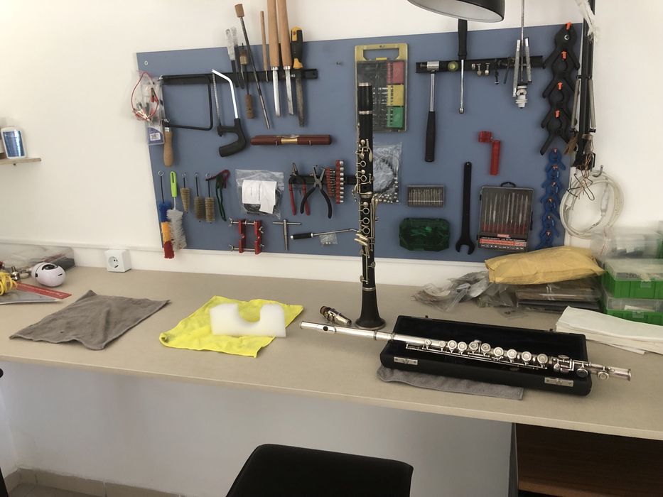 Reparação/ restauro/ manutenção de instrumentos de sopro