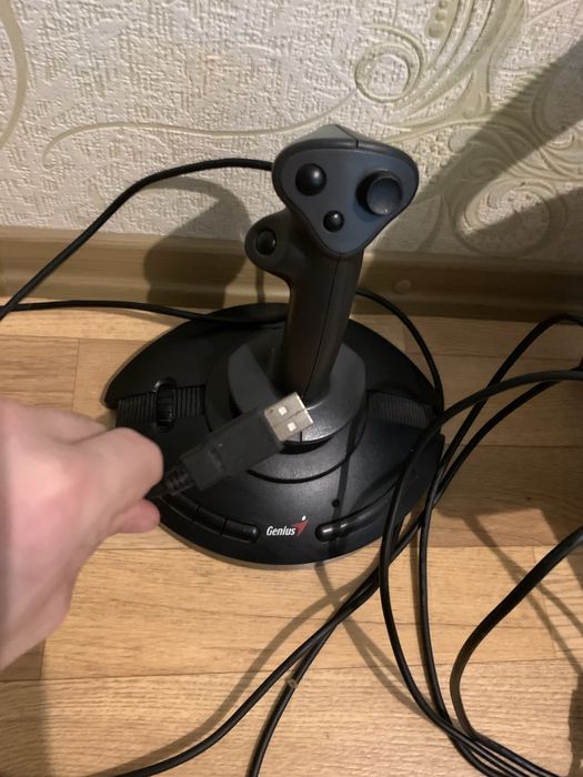 Игровой руль от Trust