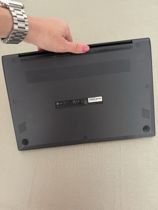 LG Gram 14” (1kg) - Estado de Novo - Ultraportátil e Leve