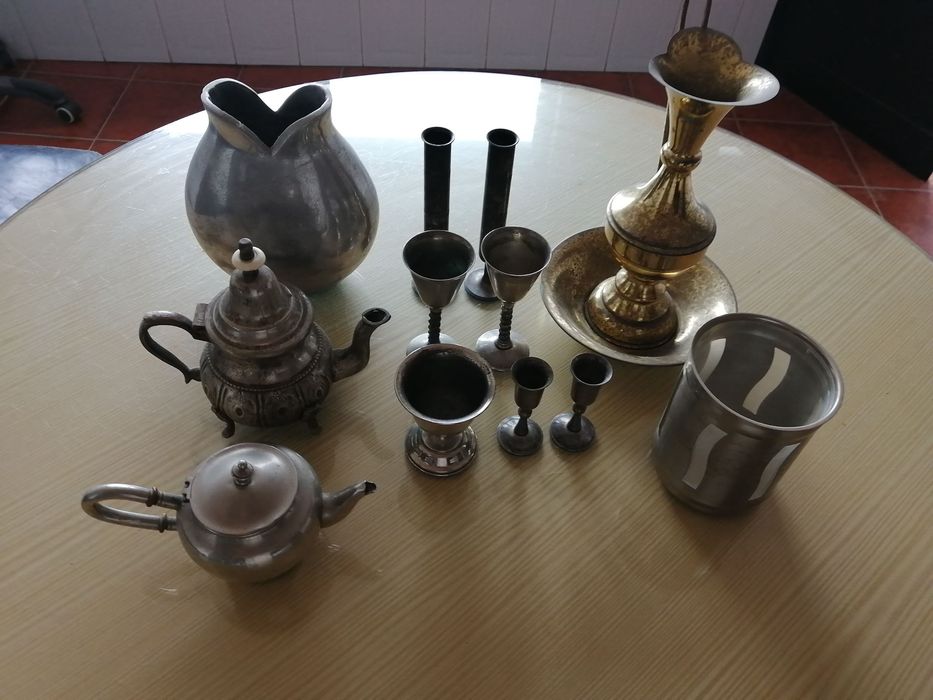 caixote com 15 peças de decoração