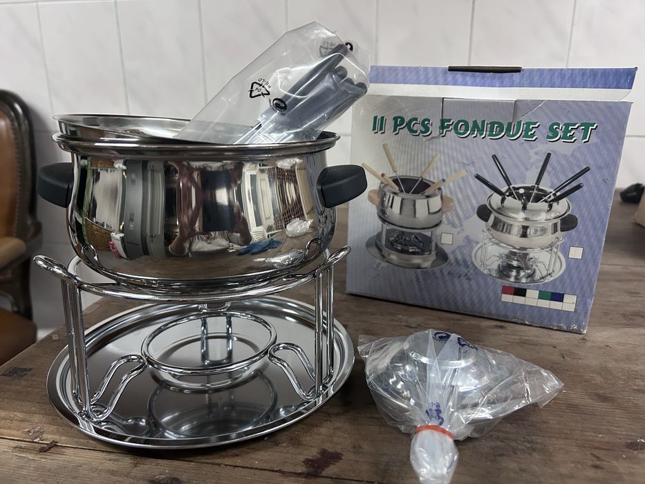 Fondue set preto novo