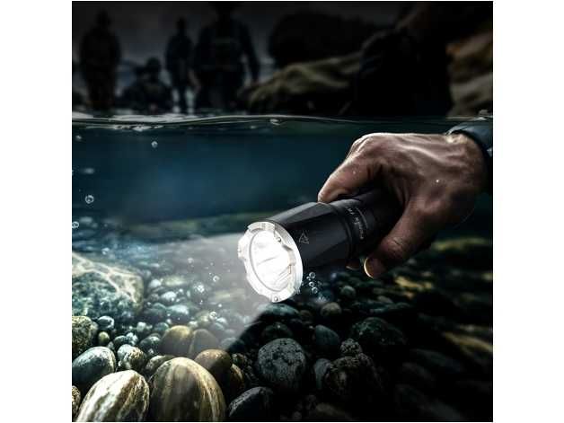 Latarka taktyczna LED Fenix TK17