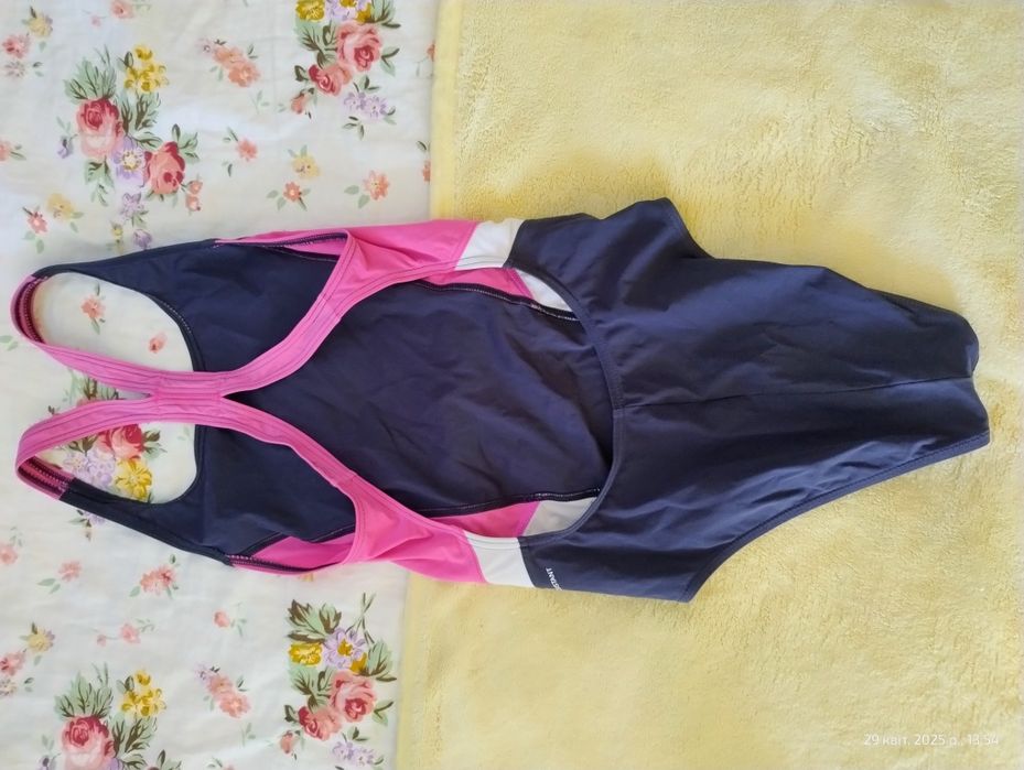 Продам купальник Joss