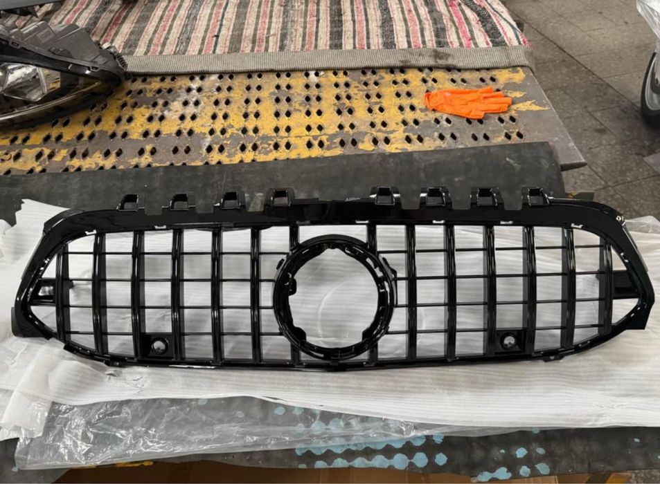 Grelha tipo GTR Mercede W177