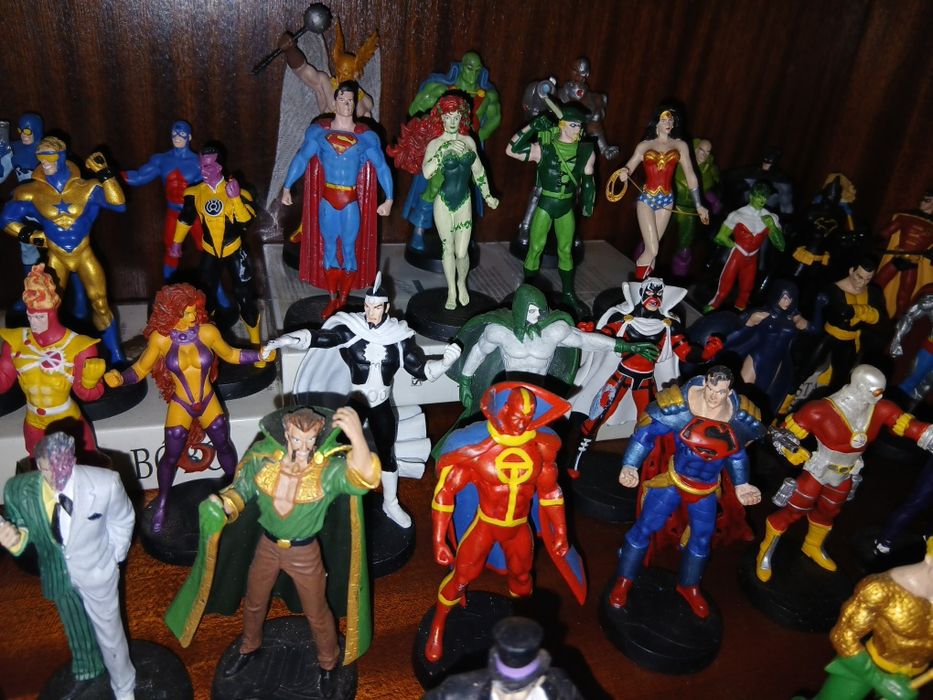 Colecao 50 figura da Marvel de chumbo   7 € cada