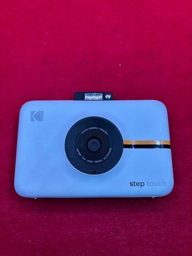 aparat kodak step touch biały bluetooth ekran lcd lampa błyskowa