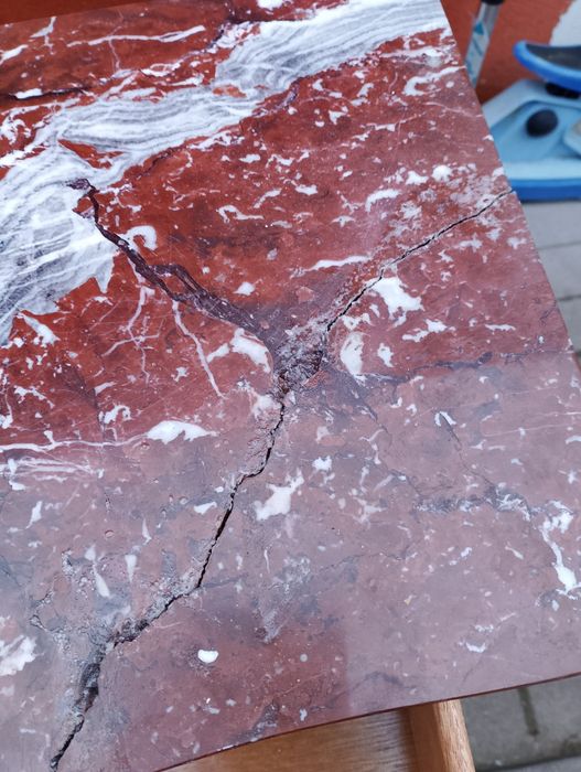 Piękna szafeczka do przedpokoju