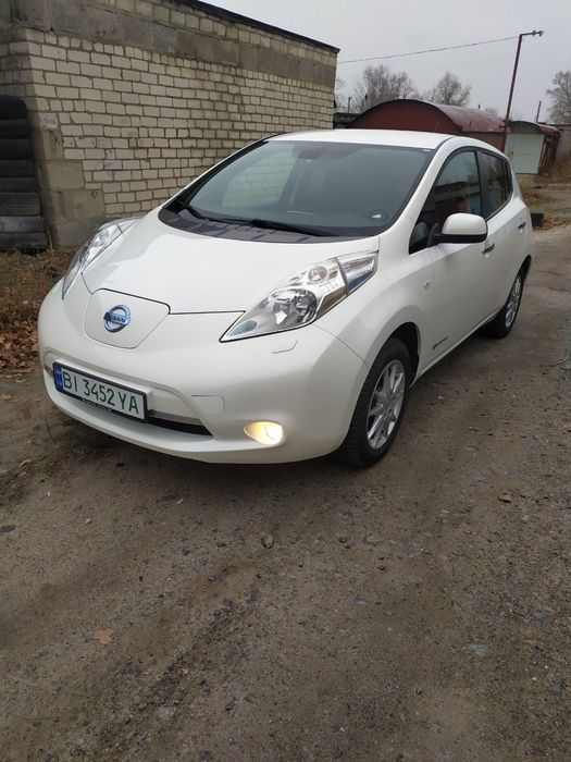 Nissan leaf 2014 рік 24kwt