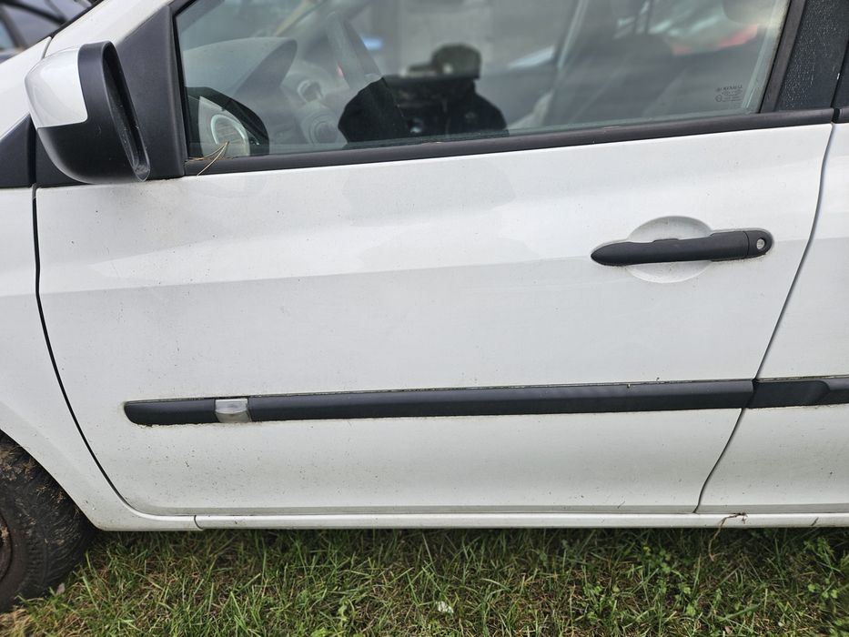Drzwi lewe przednie Clio III 3 Lift