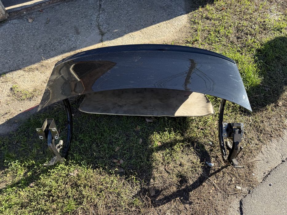 Audi a3 седан кришка багажніка