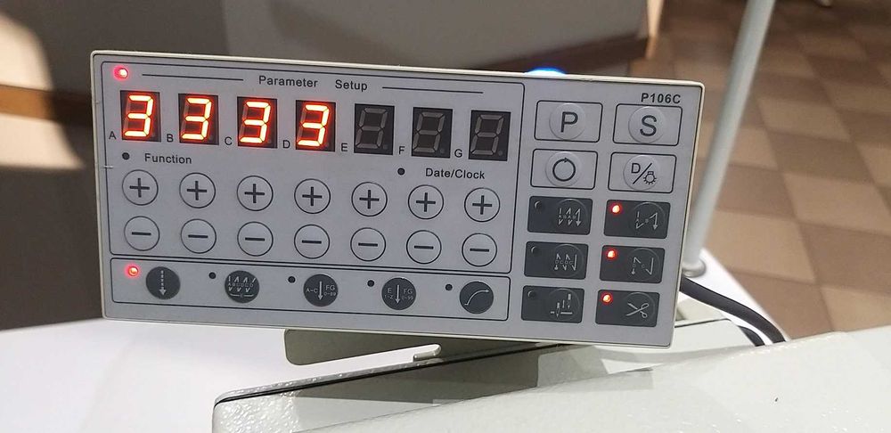 Maszyna stębnówka automat z odkrawaczem TYPICAL GC0303-QD2