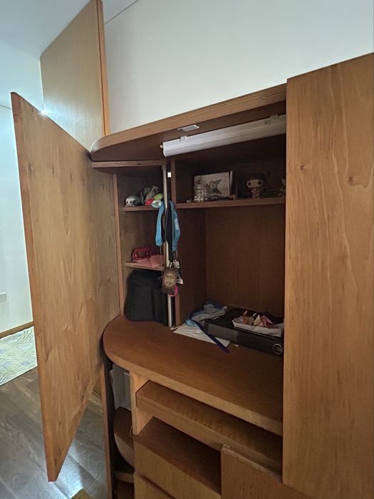 Secretaria madeira