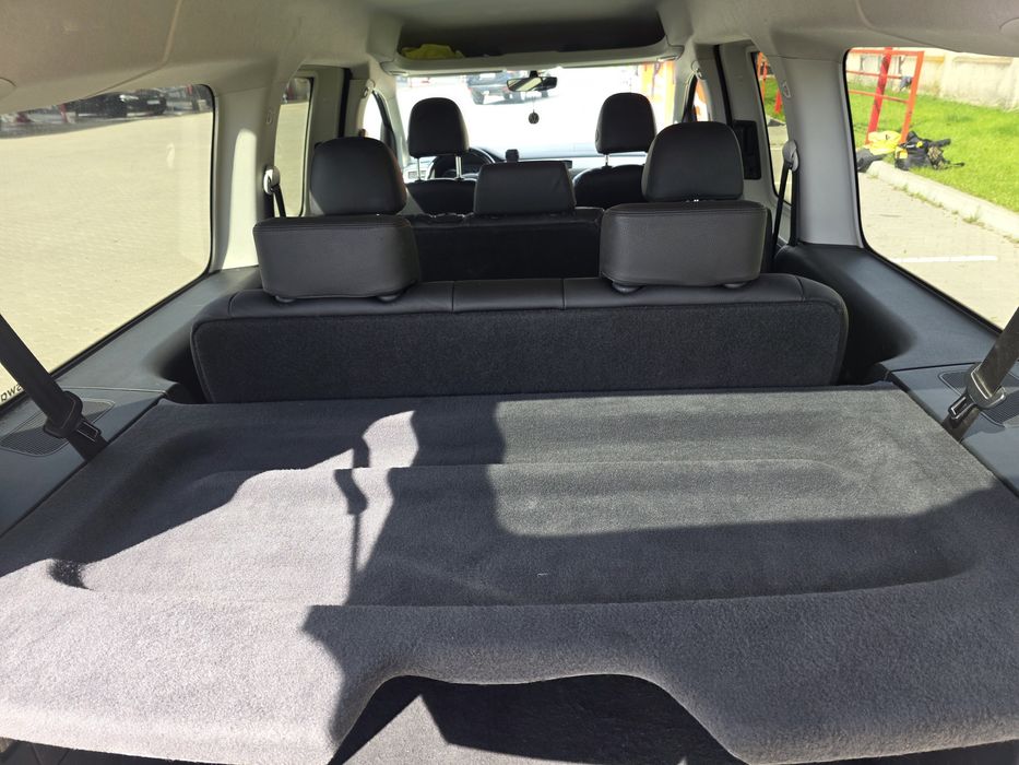 Volkswagen Caddy 2015 року • 2.0 TDI 110 кВт / 150 к.с. • DSG • Long • 7 місць