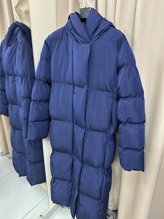 Жіноче пальто темно-синього кольору