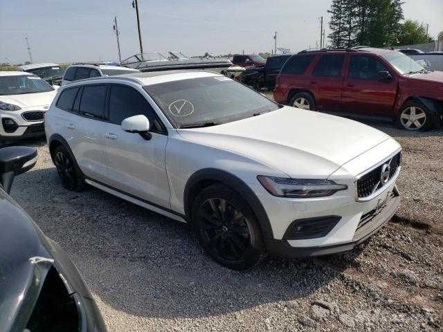 Бампер Volvo V60 запчастини вольво в60 запчасти