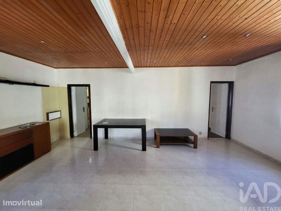 Apartamento T2 em Algés, Linda-a-Velha e Cruz Quebrada-Dafundo
