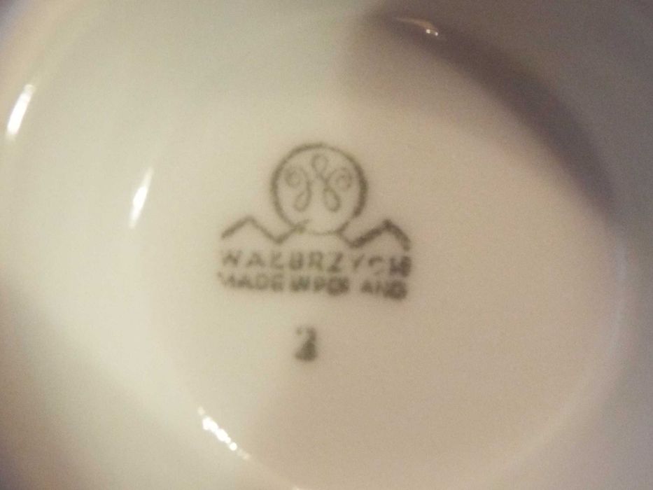 Serwis do kawy/herbaty kompletny dla 12 osób -porcelana wałbrzyska