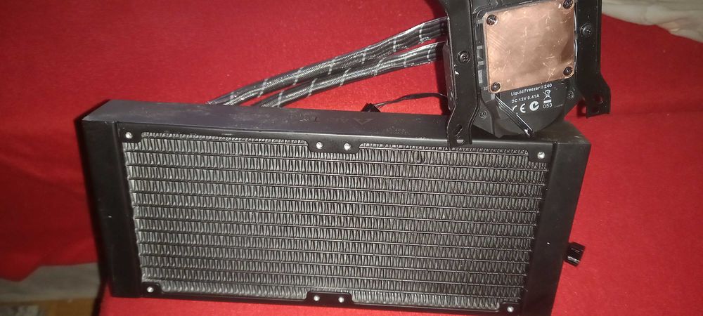 CHŁODZENIE WODNE Arctic Liquid Freezer II 240 brak wentylatorów mocowa